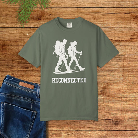 Reconnected Hiking Couple - T-shirt